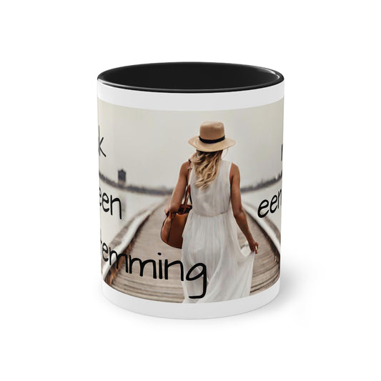 Two-Tone Coffee Mug, 11oz "Geluk is geen bestemming, maar een reis"